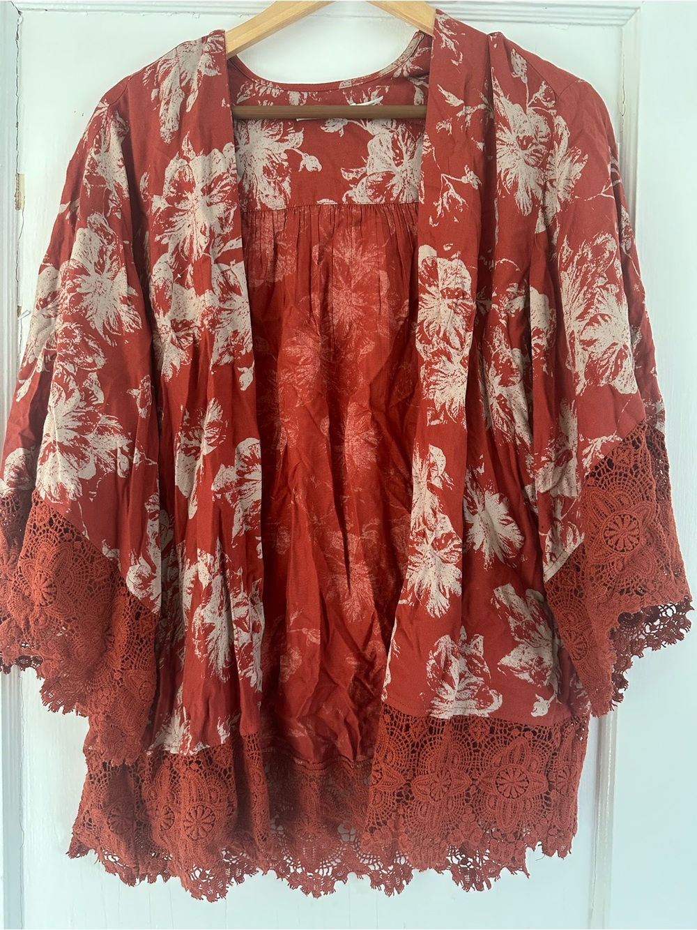 Kimchi Blue Rust Floral Print Kimono
